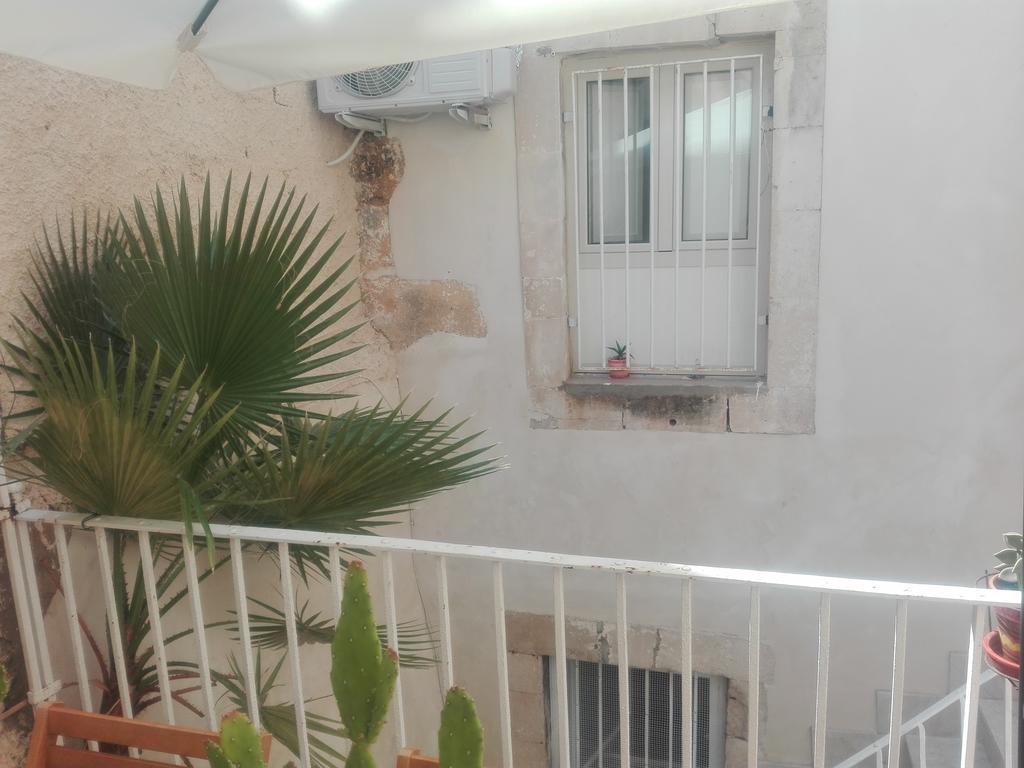 Casa Del Carmine Apartman Szirakúza Kültér fotó