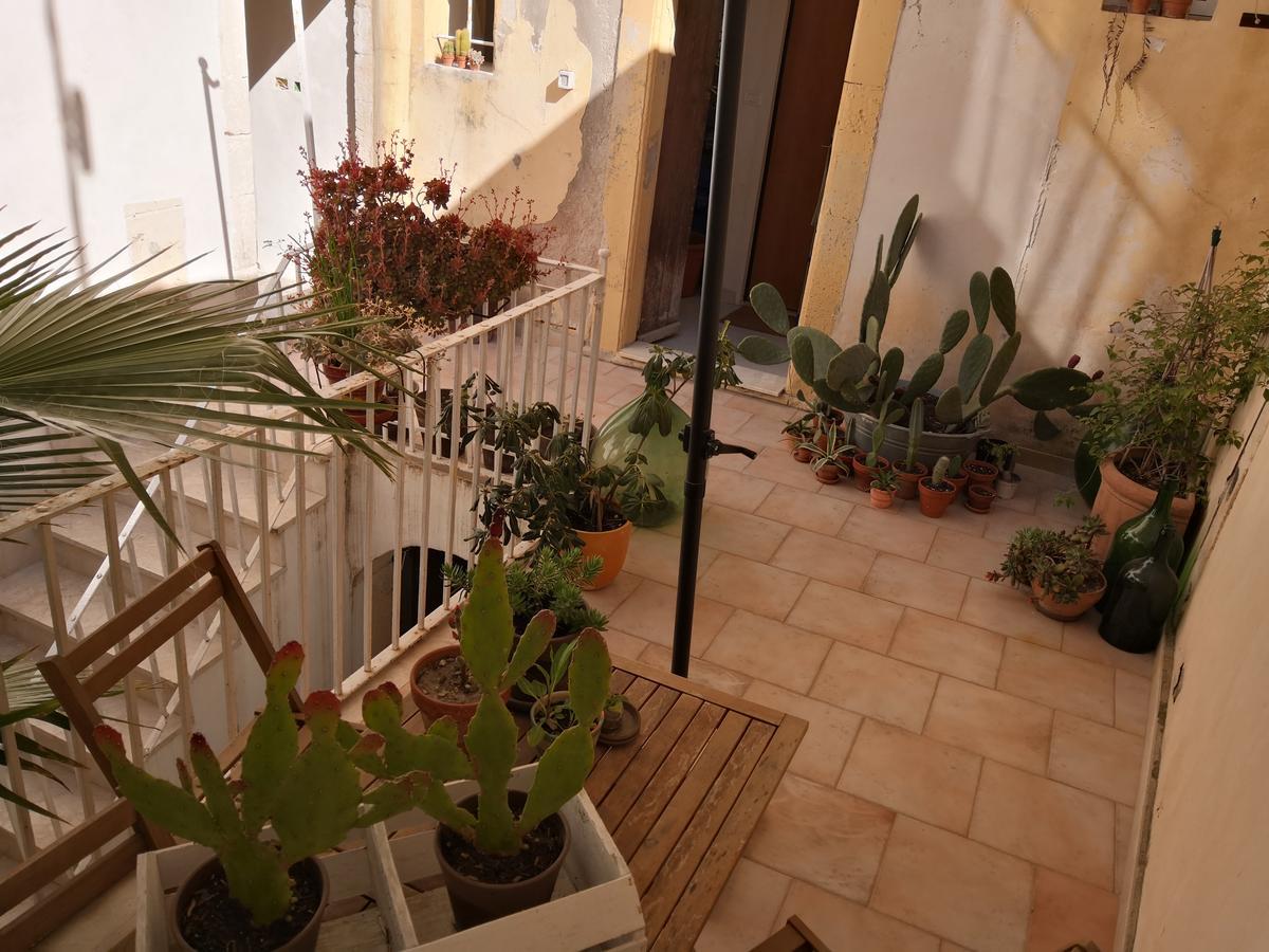 Casa Del Carmine Apartman Szirakúza Kültér fotó